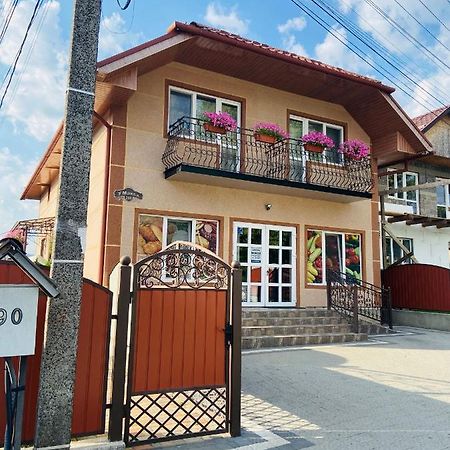 U Maksa Solochin Exterior foto