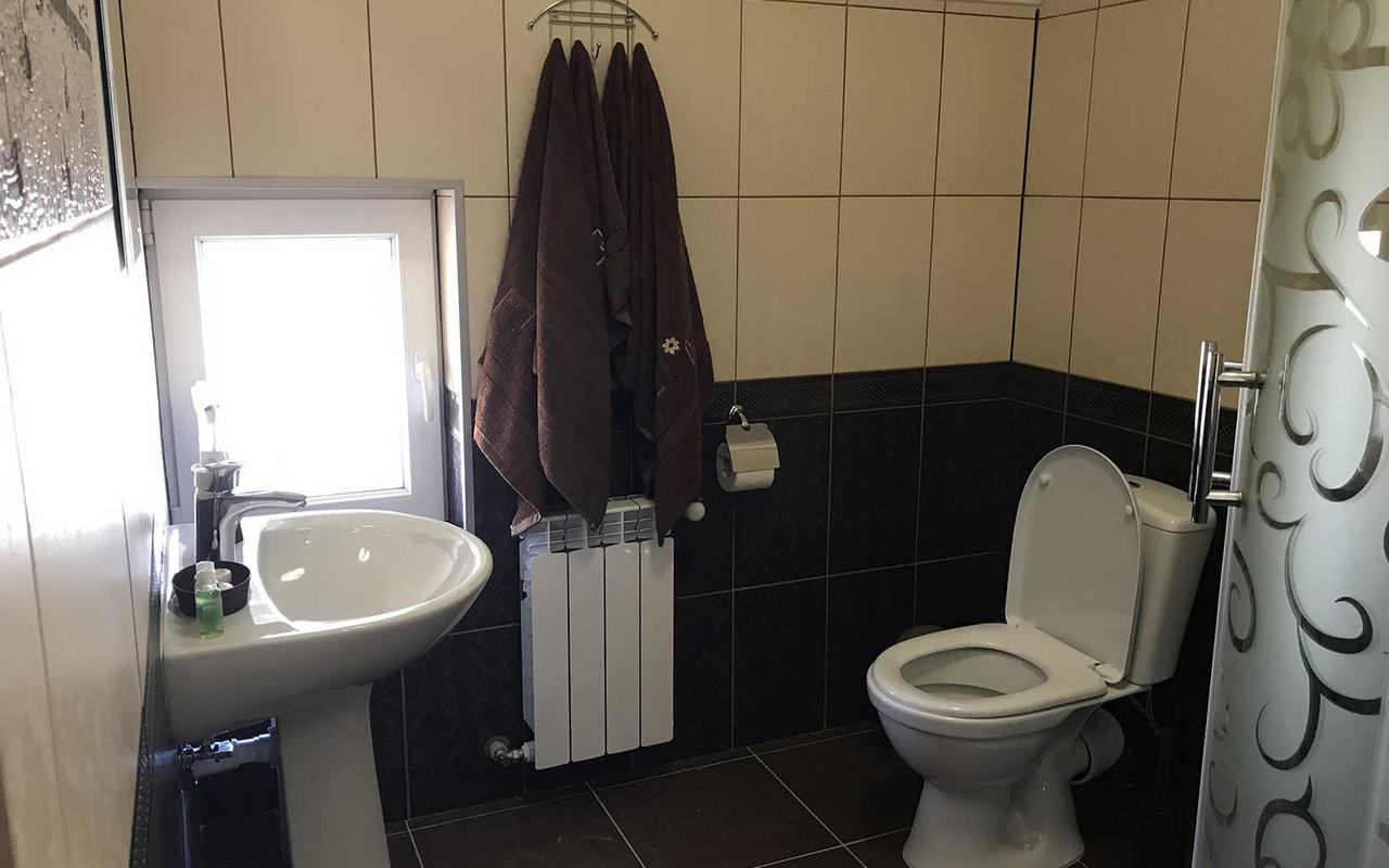 U Maksa Solochin Exterior foto
