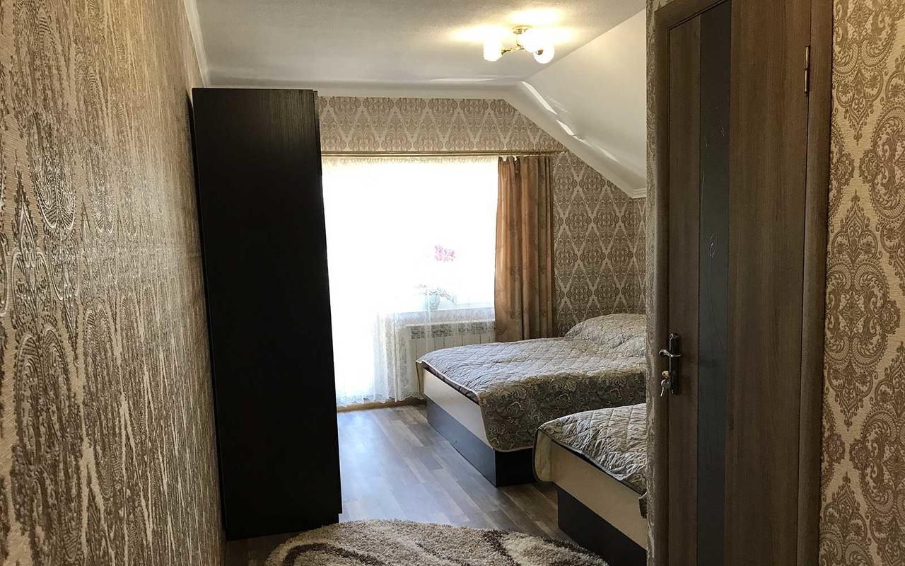 U Maksa Solochin Exterior foto