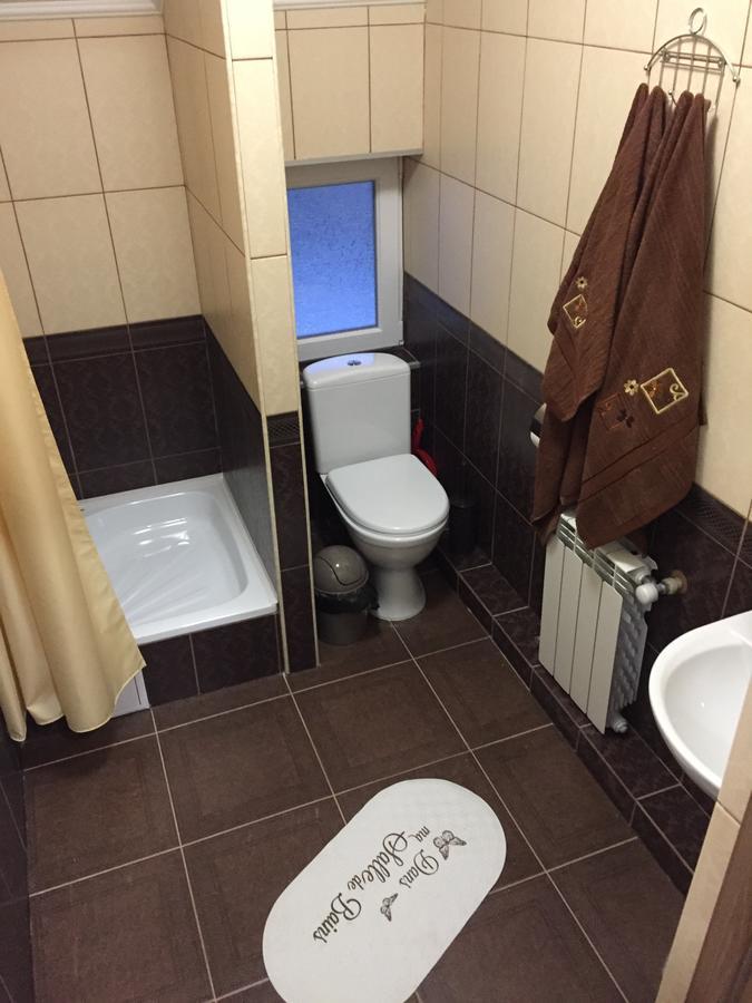 U Maksa Solochin Exterior foto