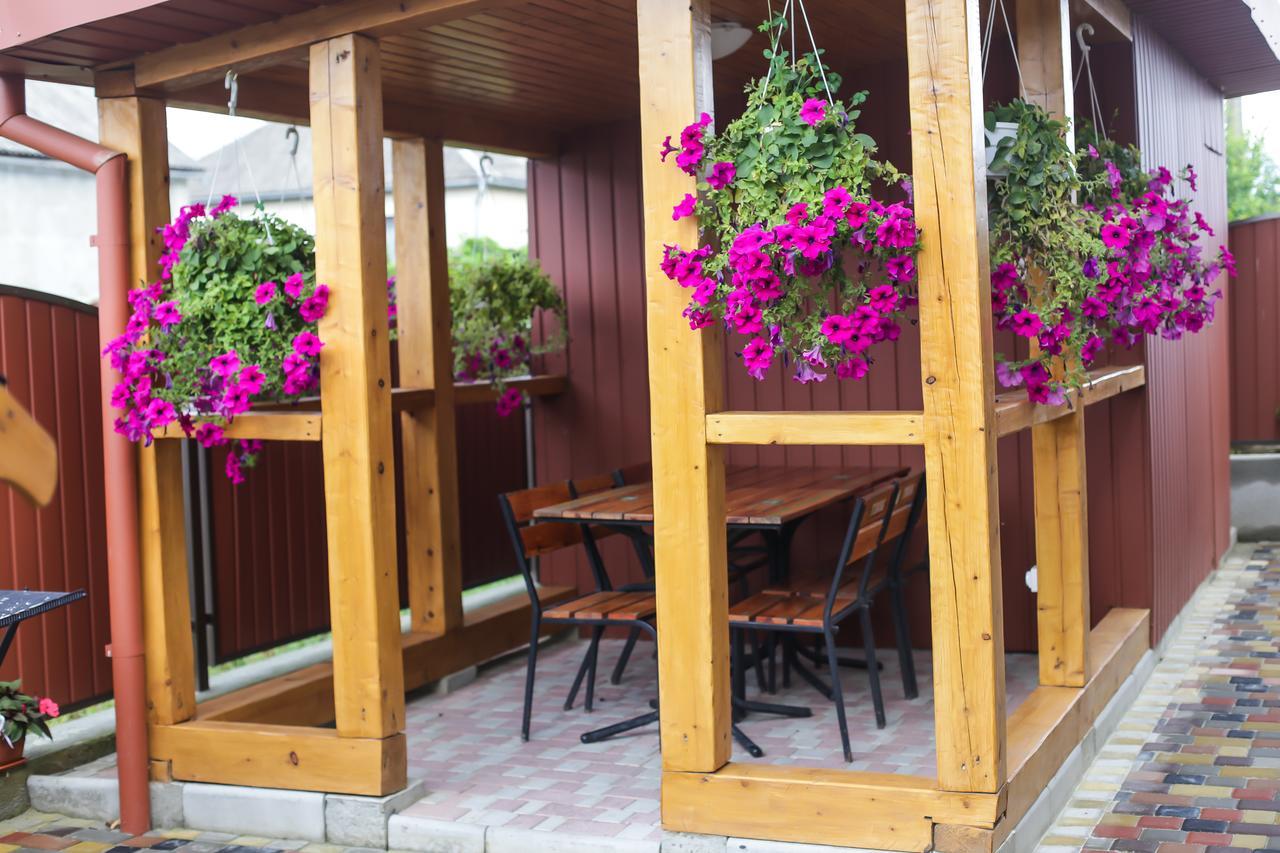 U Maksa Solochin Exterior foto