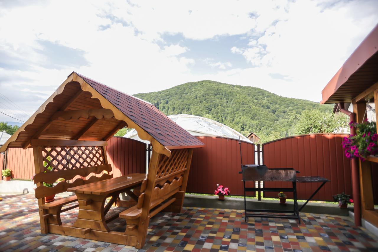 U Maksa Solochin Exterior foto