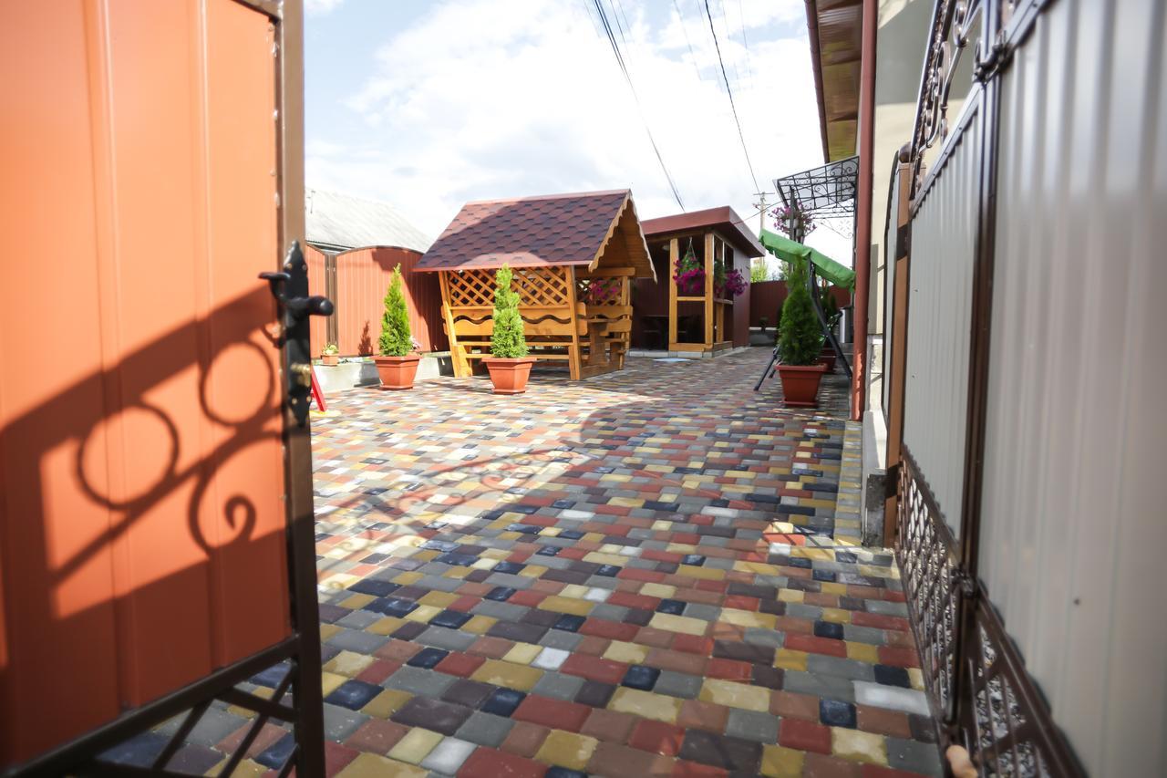 U Maksa Solochin Exterior foto