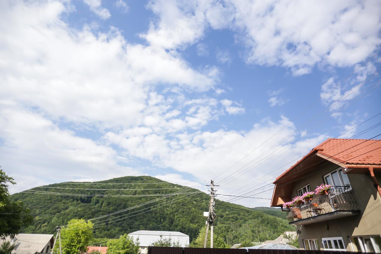 U Maksa Solochin Exterior foto