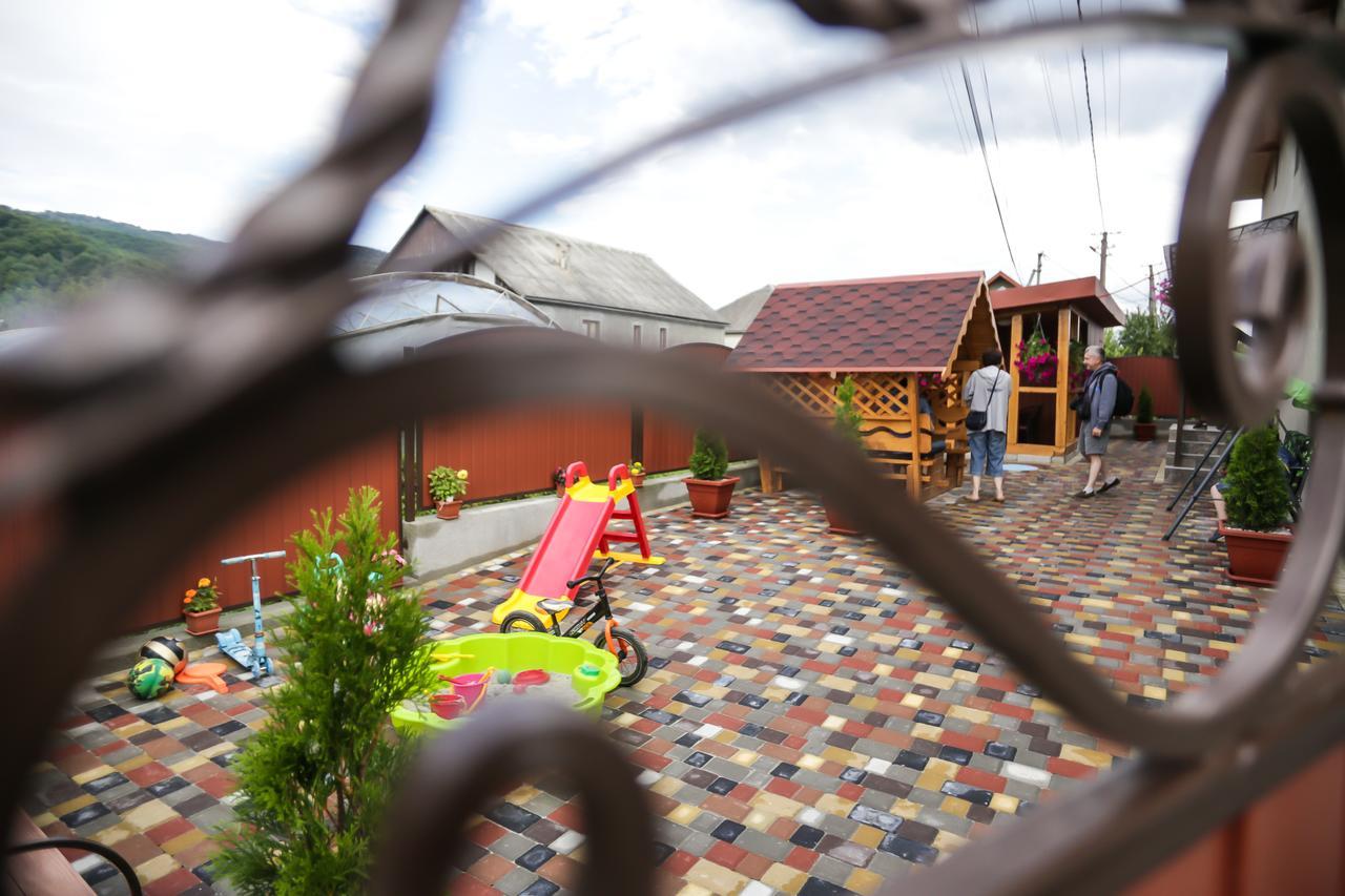 U Maksa Solochin Exterior foto