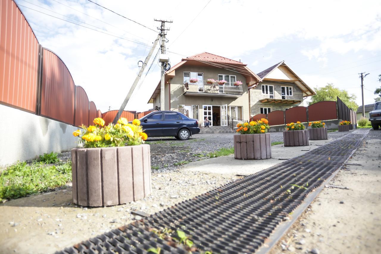 U Maksa Solochin Exterior foto