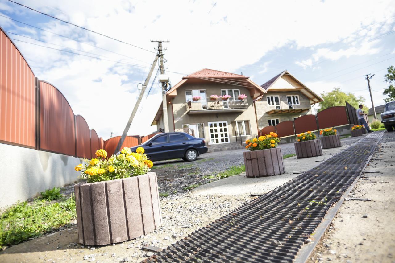 U Maksa Solochin Exterior foto