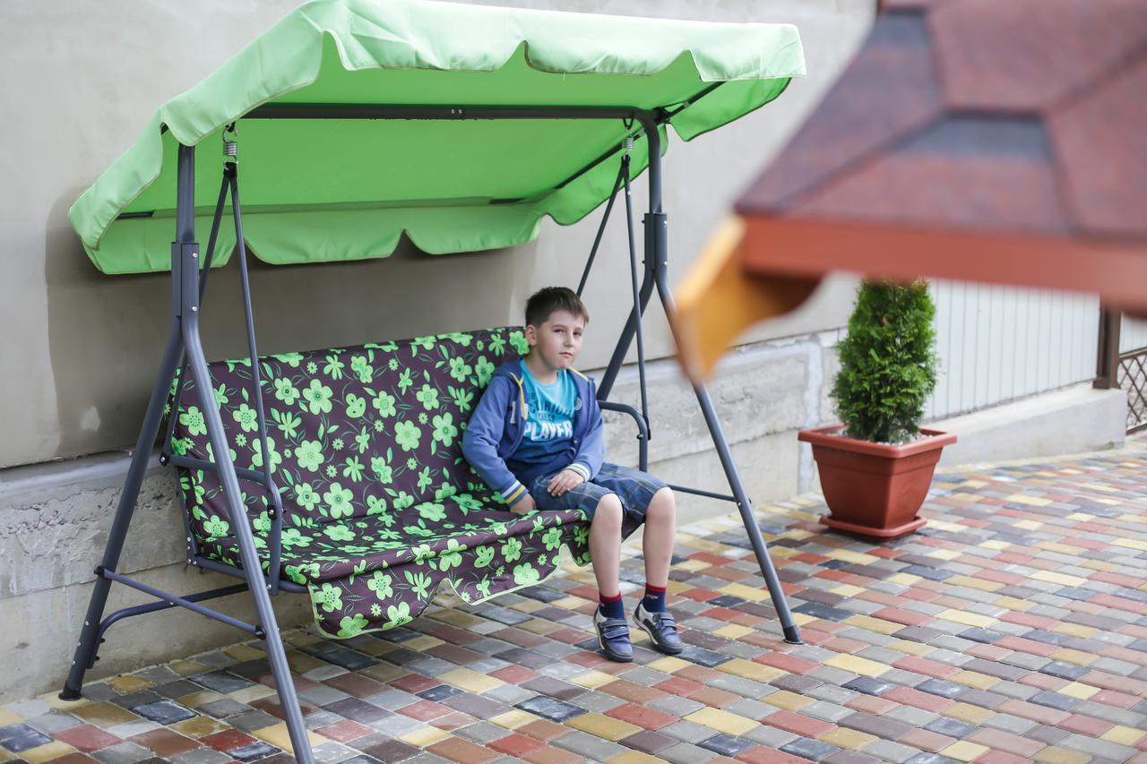 U Maksa Solochin Exterior foto